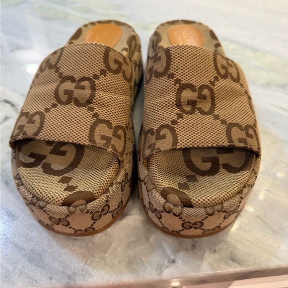Gucci GG Canvas Platform Slides – Size 38.5 - Picture 2 of 5